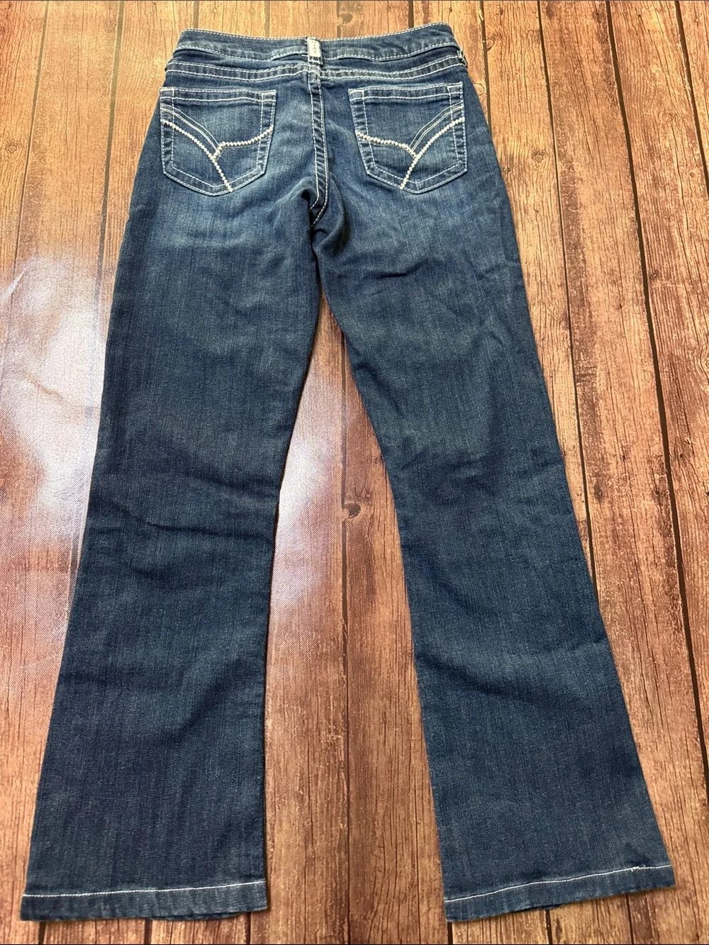 Ariat flattering lived